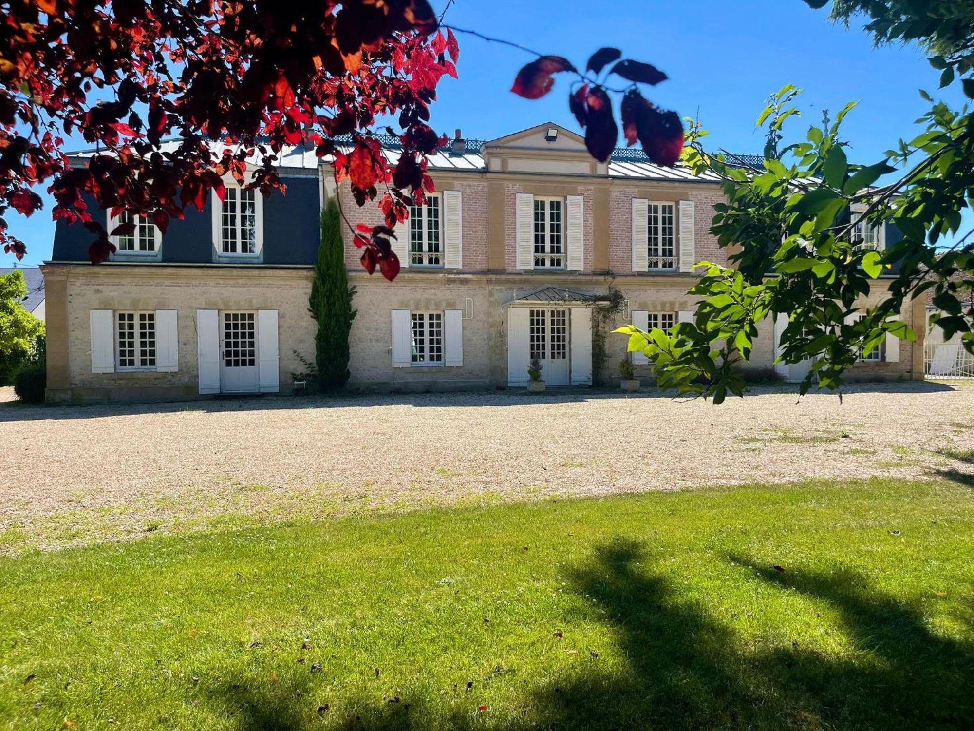 Maison Chaleureuse De 4 A 12 Personnes Neuville-aux-Bois Eksteriør billede